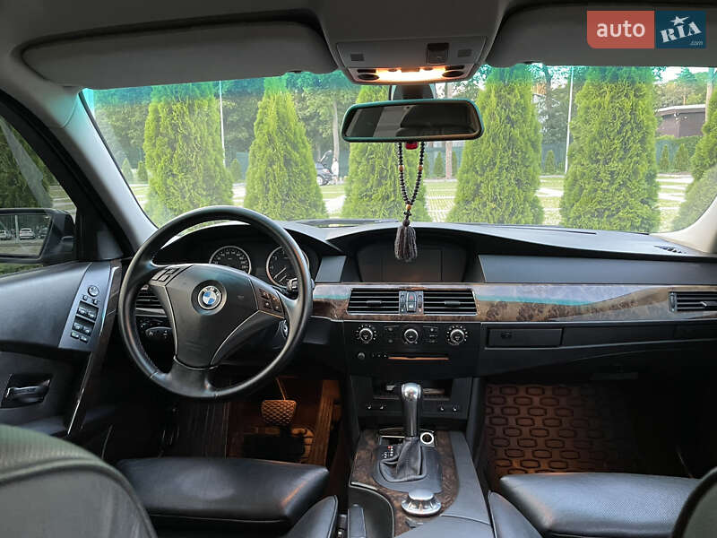 Седан BMW 5 Series 2004 в Харькове