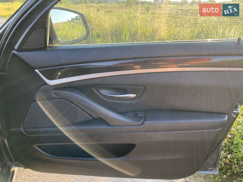 Седан BMW 5 Series 2012 в Трускавці