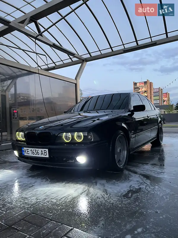 Седан BMW 5 Series 2001 в 