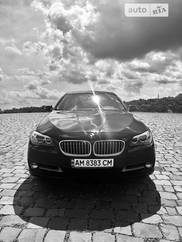 Седан BMW 5 Series 2016 в Житомирі