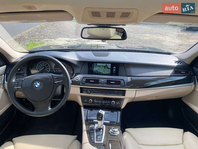 Седан BMW 5 Series 2012 в Львове
