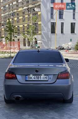 Седан BMW 5 Series 2005 в 