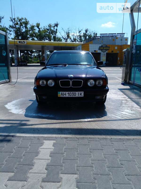 Седан BMW 5 Series 1995 в Добропіллі