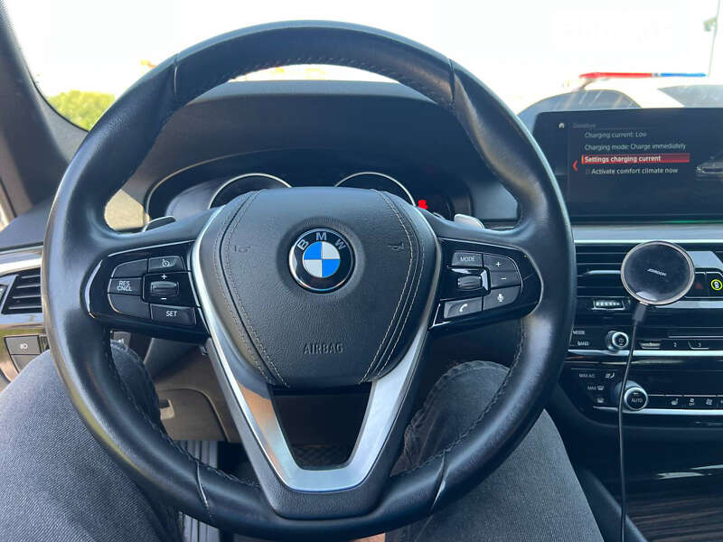 Седан BMW 5 Series 2018 в Львове