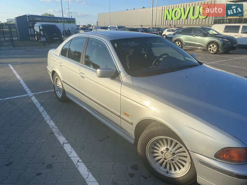 Седан BMW 5 Series 1997 в Киеве