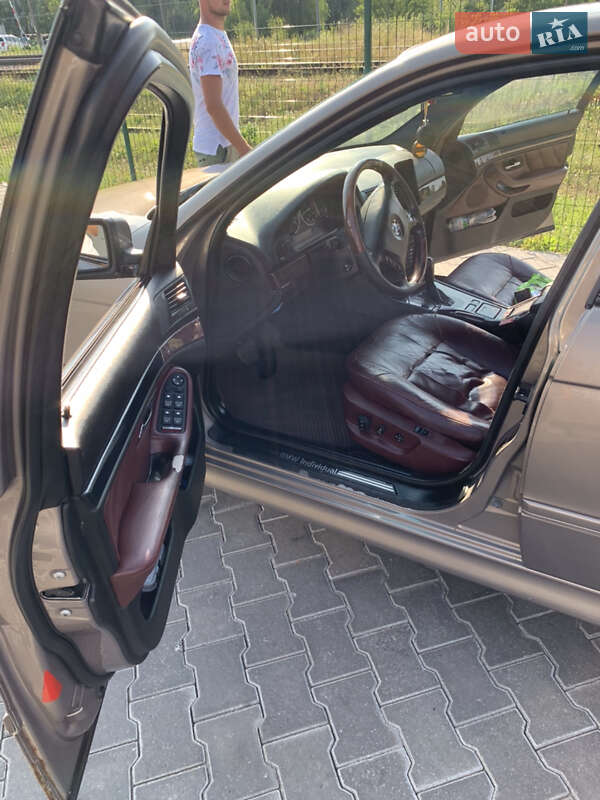 Седан BMW 5 Series 2003 в Звягелі