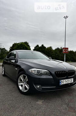 Седан BMW 5 Series 2010 в 