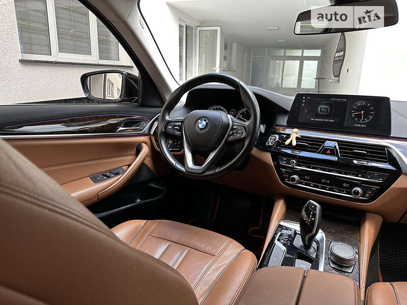 Седан BMW 5 Series 2017 в Тячеве
