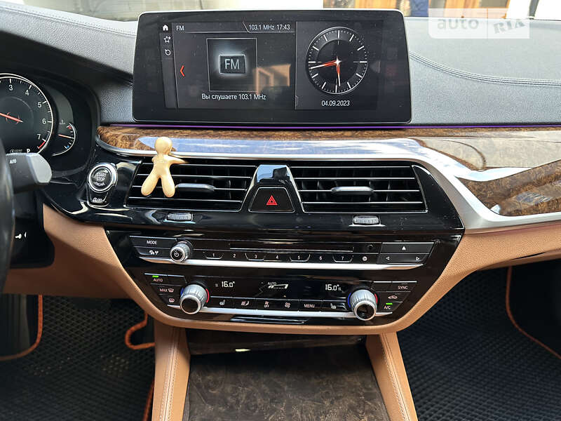 Седан BMW 5 Series 2017 в Тячеве