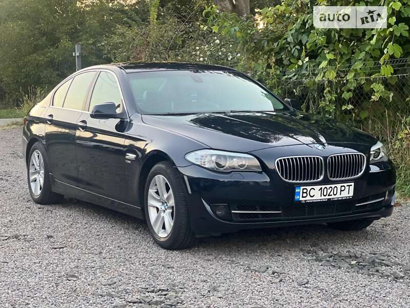 Седан BMW 5 Series 2012 в Львові