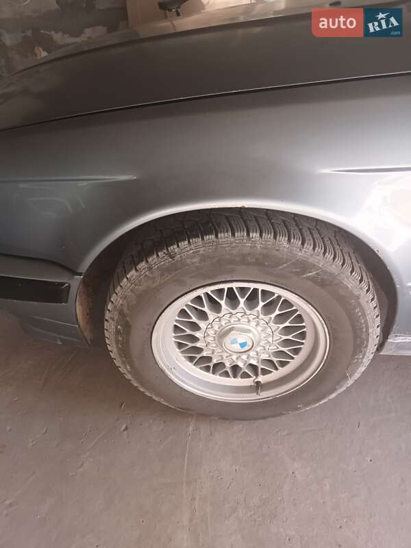 Седан BMW 5 Series 1988 в Теребовле