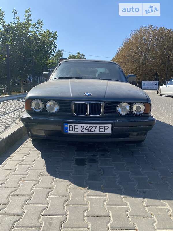 Седан BMW 5 Series 1988 в Одессе