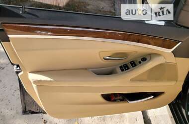 Седан BMW 5 Series 2013 в 