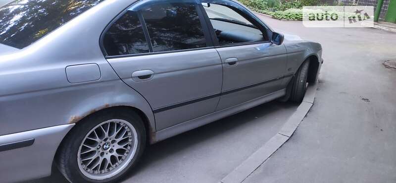 Седан BMW 5 Series 1997 в Харькове