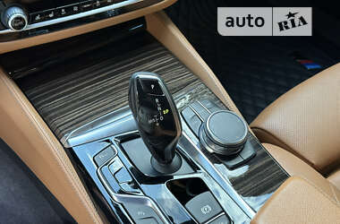 Седан BMW 5 Series 2018 в 