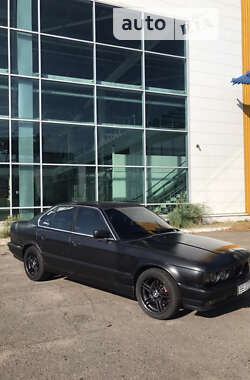 Седан BMW 5 Series 1988 в 