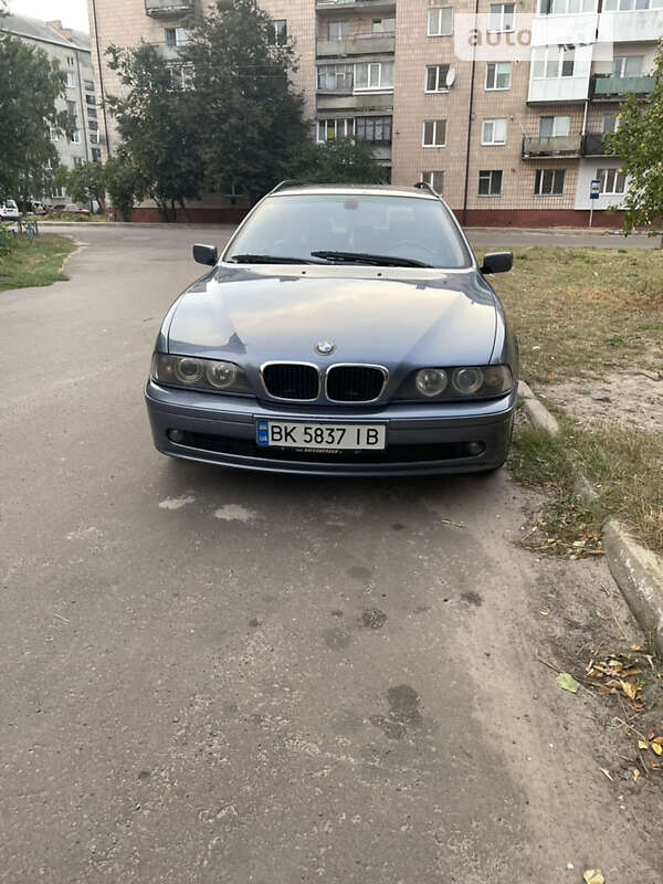Універсал BMW 5 Series 2000 в Сарнах
