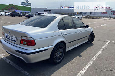 Седан BMW 5 Series 2000 в 