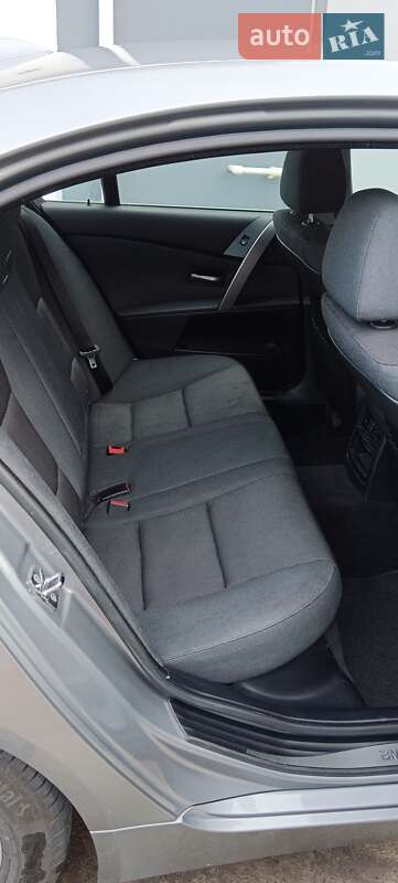 Седан BMW 5 Series 2004 в Костопілі