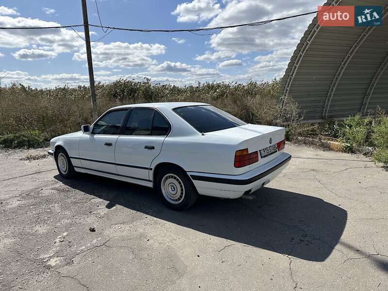Седан BMW 5 Series 1988 в Слов'янську