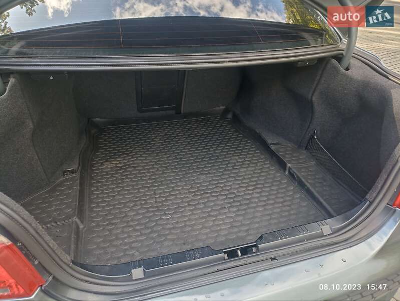 Седан BMW 5 Series 2006 в Львове