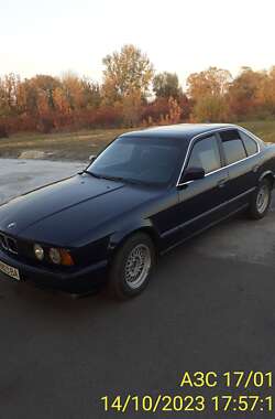 Седан BMW 5 Series 1990 в Ровно