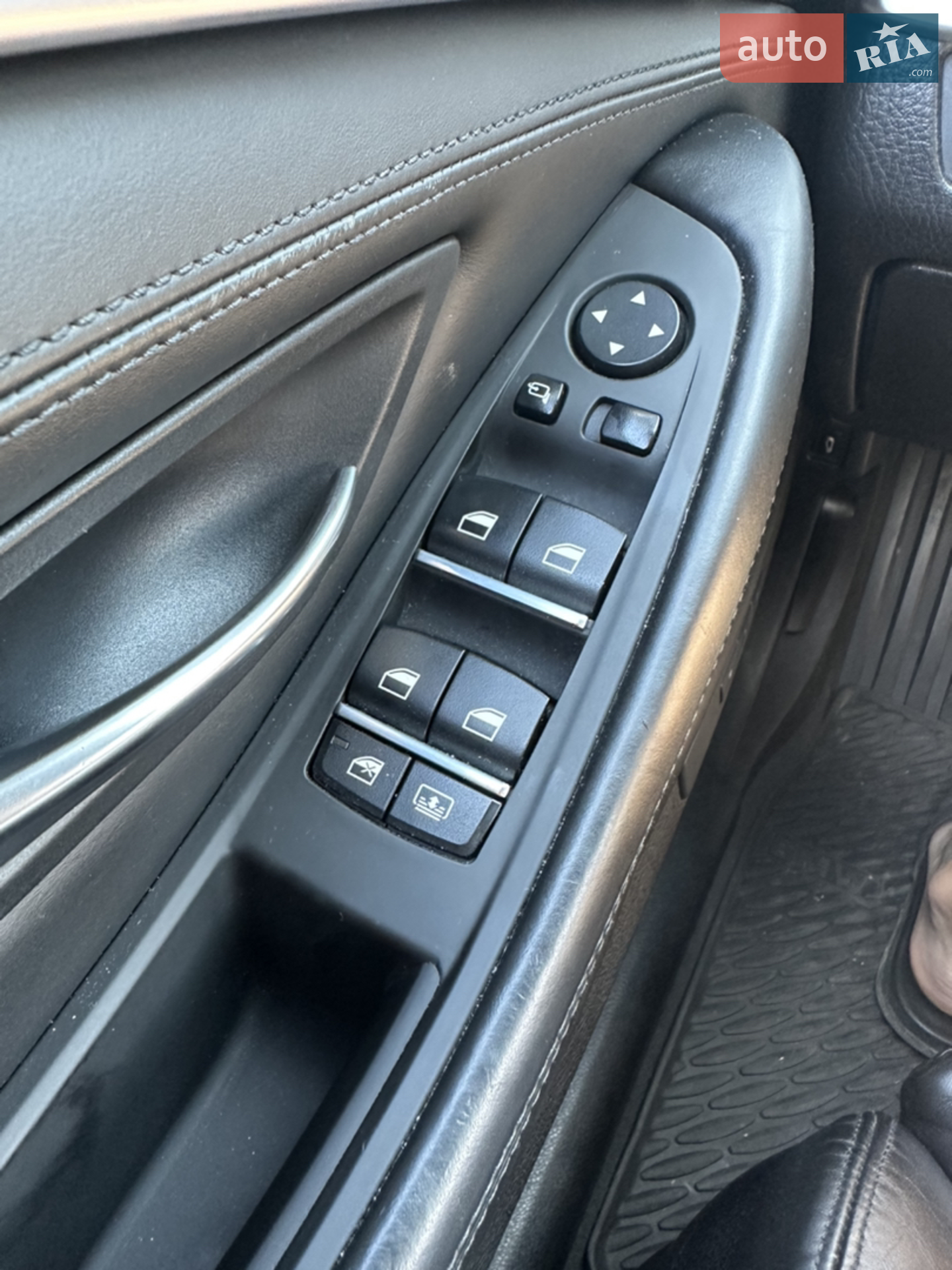 2011 BMW 5er - мініатюра 23