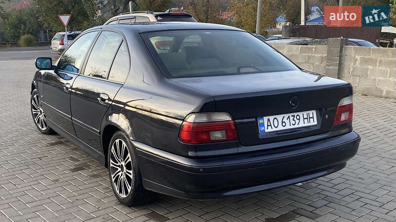 Седан BMW 5 Series 2001 в Ужгороді