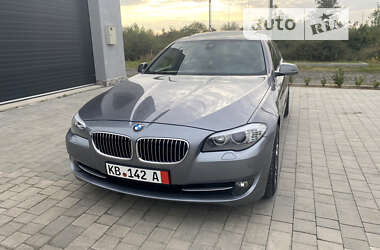Седан BMW 5 Series 2013 в Виноградові