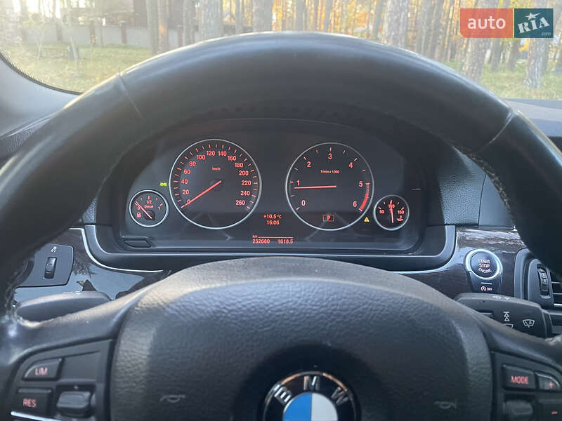 Седан BMW 5 Series 2013 в Львове