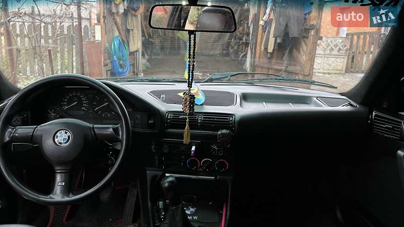 Седан BMW 5 Series 1992 в Кривому Розі