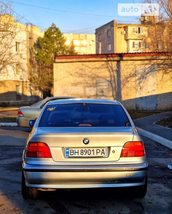 Седан BMW 5 Series 1998 в Ізмаїлі