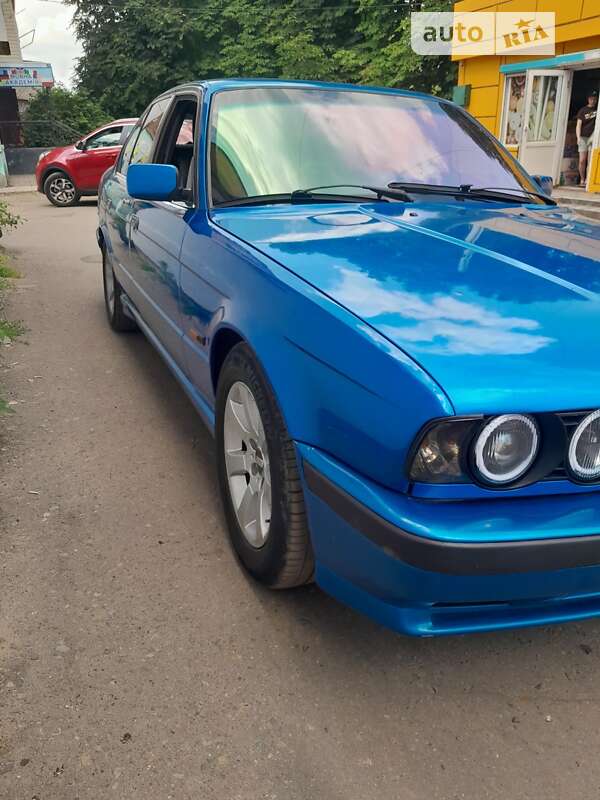 Седан BMW 5 Series 1988 в Подольске