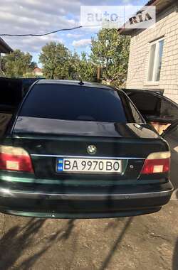 Седан BMW 5 Series 1998 в Благовещенском