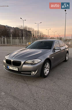 Седан BMW 5 Series 2012 в 