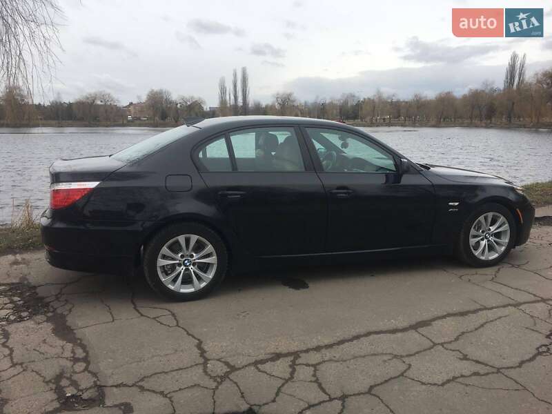 Седан BMW 5 Series 2008 в Ровно