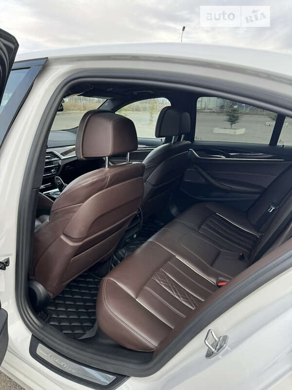 Седан BMW 5 Series 2017 в Киеве