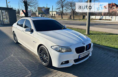 Седан BMW 5 Series 2012 в Ужгороде