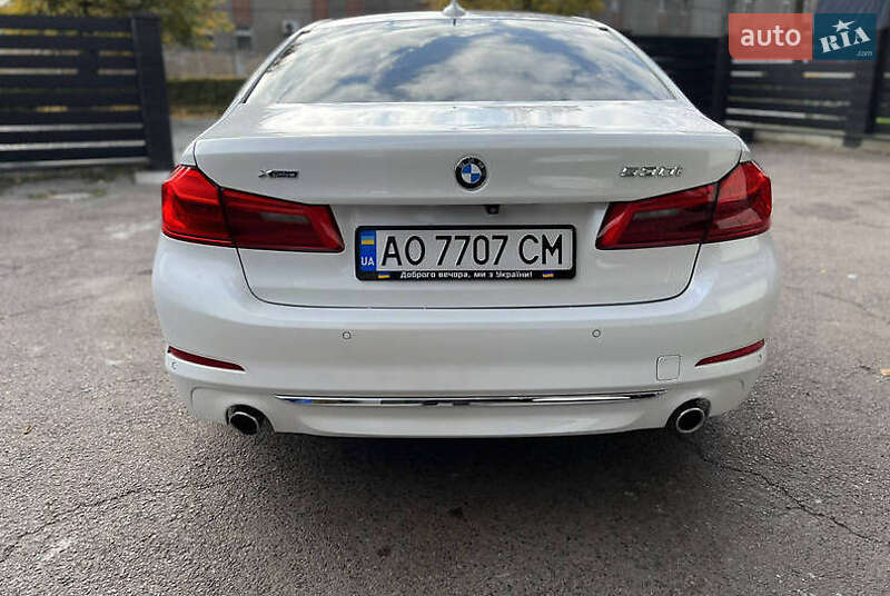 Седан BMW 5 Series 2017 в Черновцах