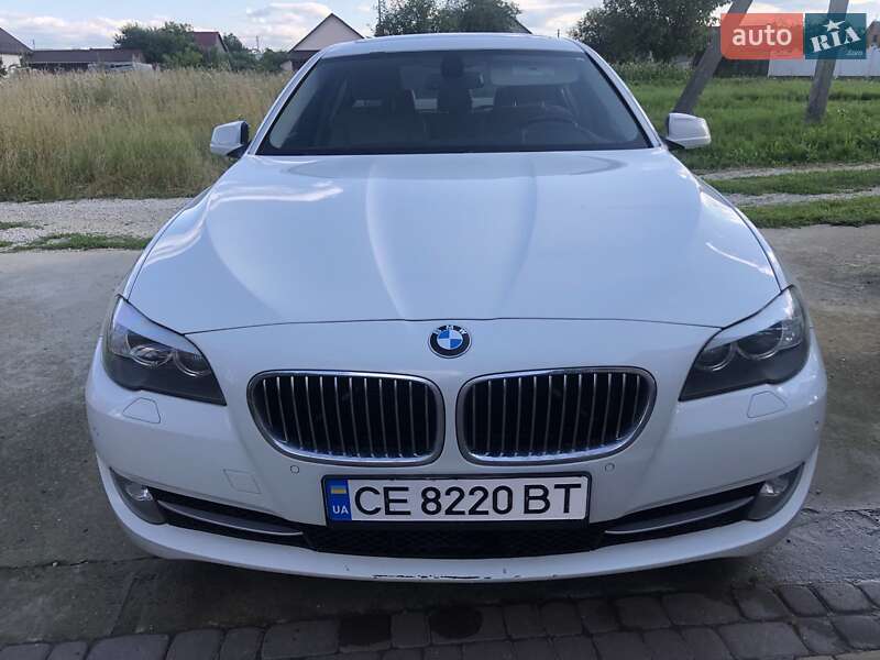 Седан BMW 5 Series 2012 в Сторожинці
