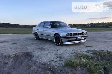 Седан BMW 5 Series 1991 в Одессе