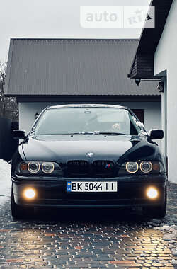 Седан BMW 5 Series 2000 в Владимирце