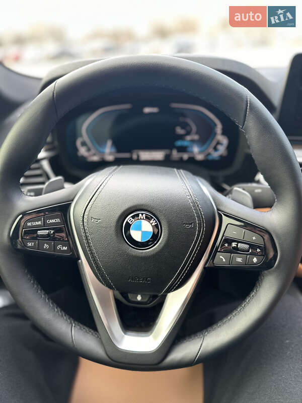 Седан BMW 5 Series 2022 в Запорожье