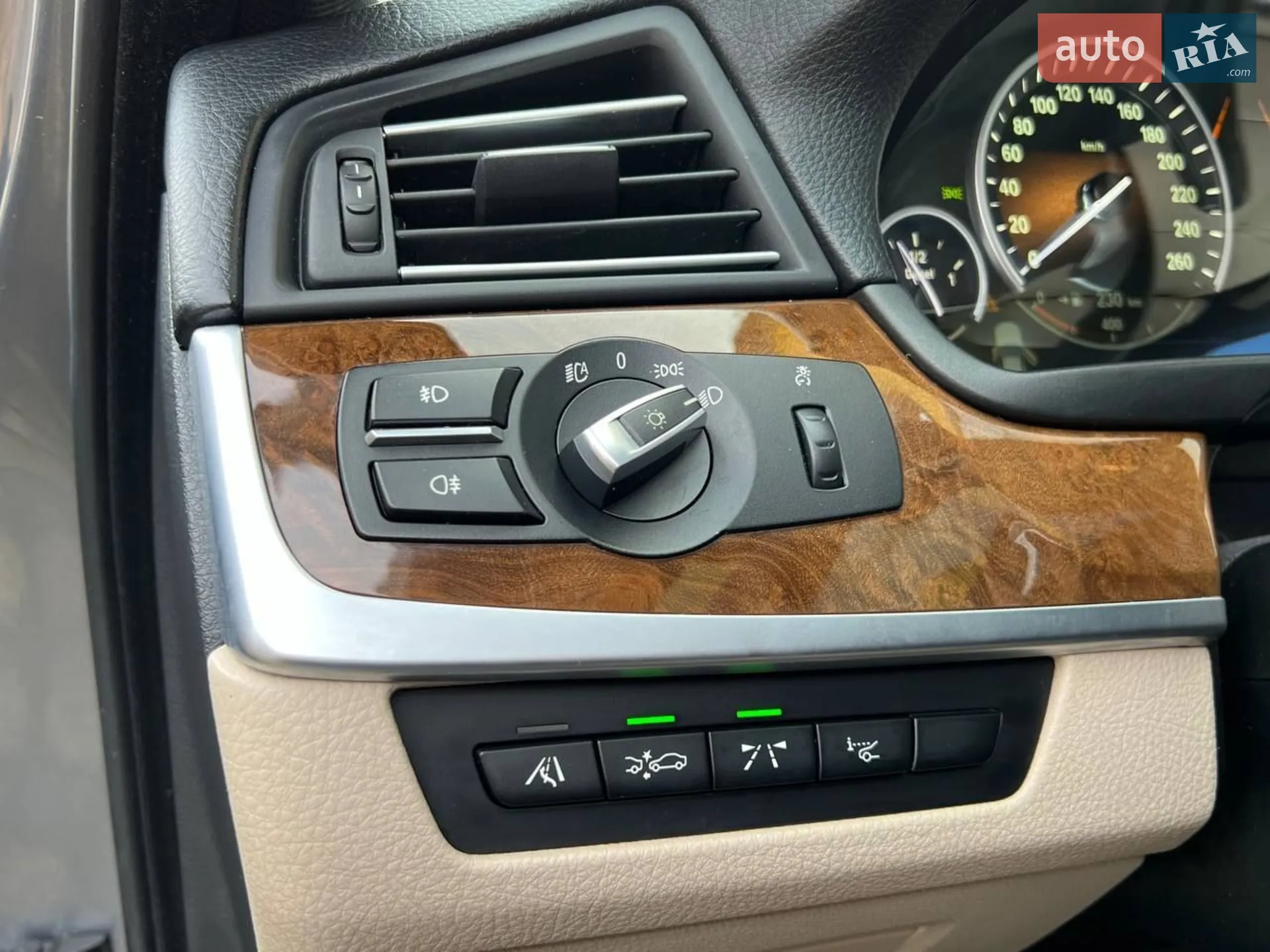 2011 BMW 5er - мініатюра 18