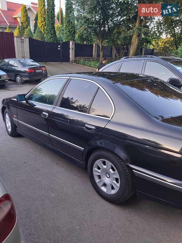 Седан BMW 5 Series 2000 в Хмельницькому