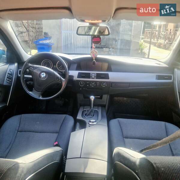 Седан BMW 5 Series 2004 в Ужгороде
