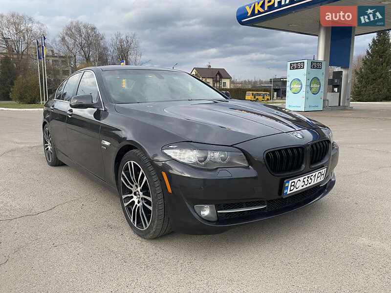 Седан BMW 5 Series 2012 в Трускавці