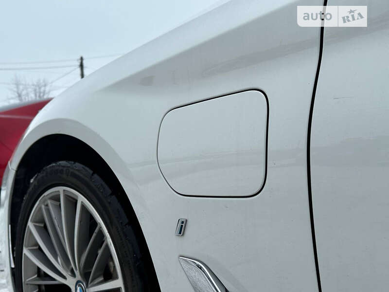 Седан BMW 5 Series 2018 в Львове