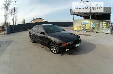 Седан BMW 5 Series 2000 в Калинівці