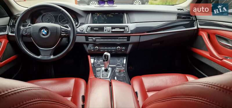 Седан BMW 5 Series 2016 в Тячеві